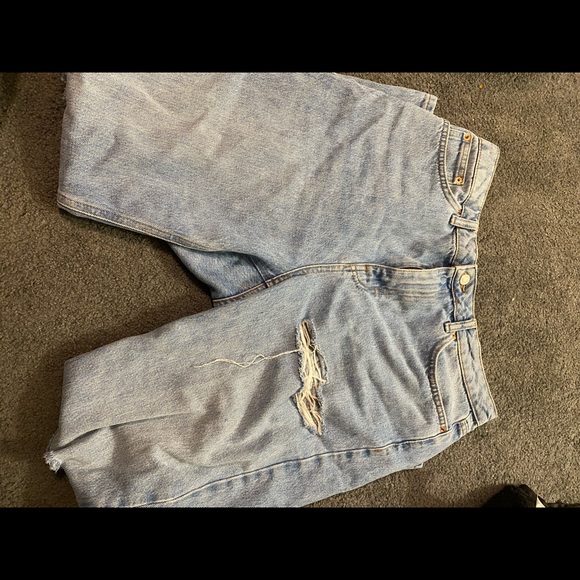 Topshop Mom Jeans - Picture 2 of 4